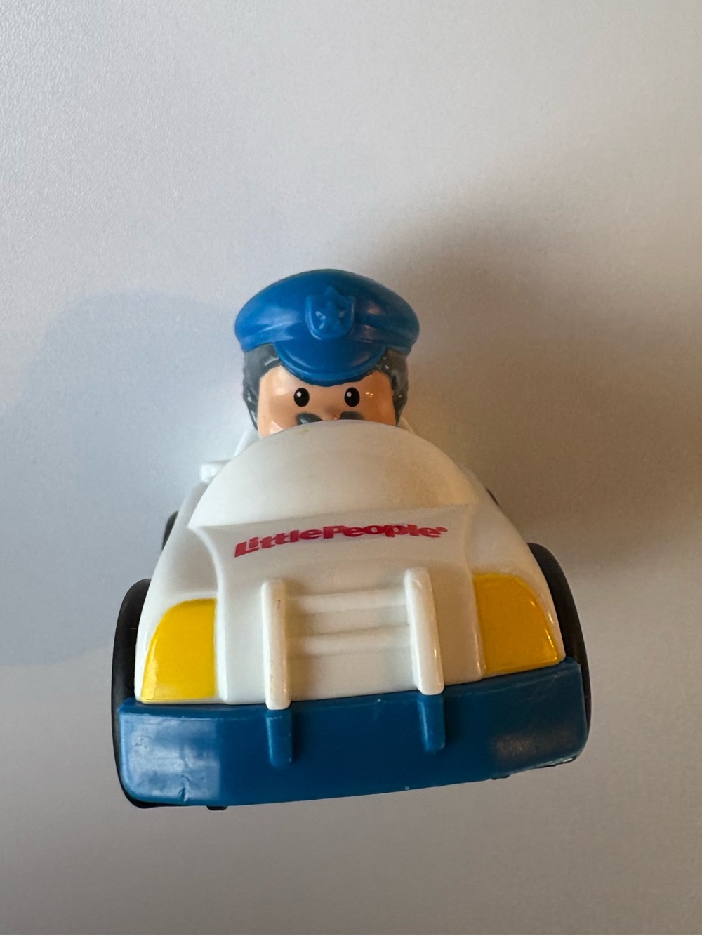 ⭐️ Fisher Price Little People Police Wheelie (2009)